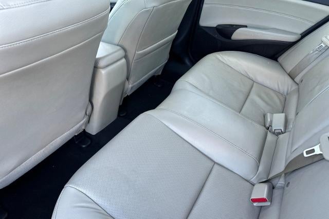 2017 Acura ILX w/Premium Pkg