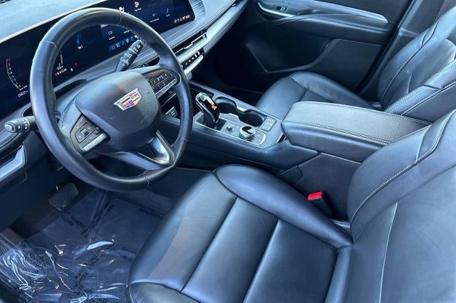 2025 Cadillac XT4 Premium Luxury