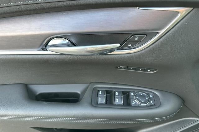 2025 Cadillac XT6 Luxury