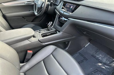 2025 Cadillac XT6 Luxury