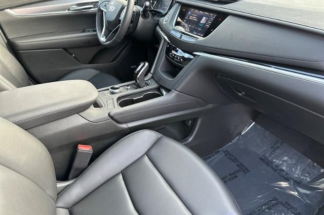 2025 Cadillac XT6 Luxury