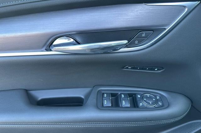 2025 Cadillac XT6 Luxury