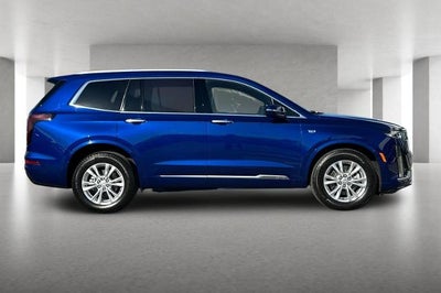 2025 Cadillac XT6 Luxury