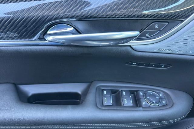 2025 Cadillac XT6 Sport