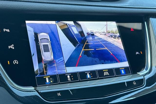 2025 Cadillac XT6 Sport