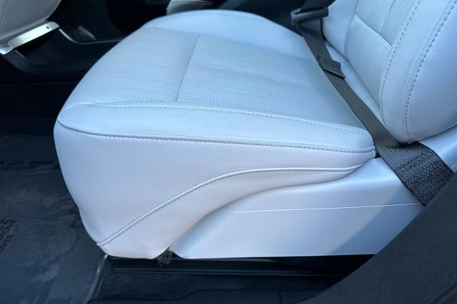 2025 Cadillac LYRIQ Luxury 1