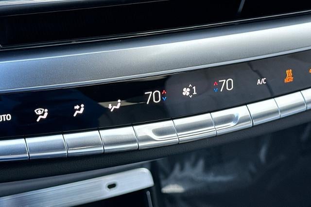 2025 Cadillac LYRIQ Luxury 1