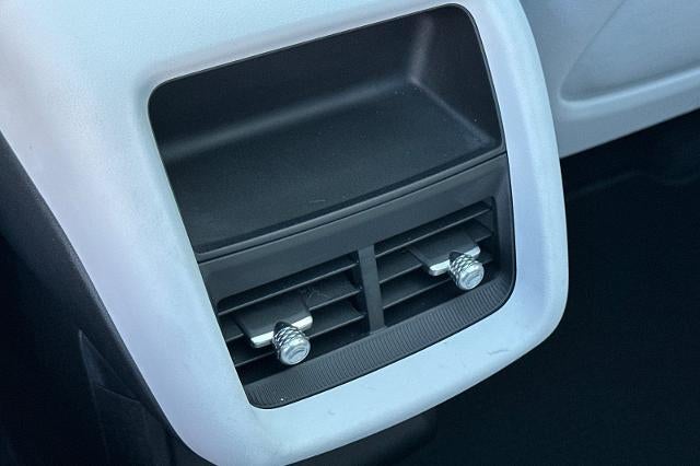 2025 Cadillac LYRIQ Luxury 1