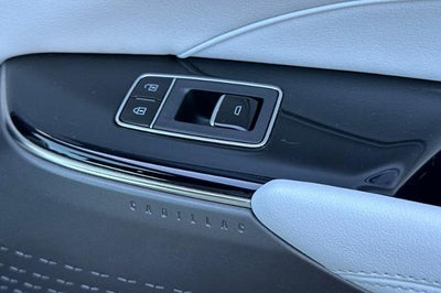 2024 Cadillac LYRIQ Luxury 1
