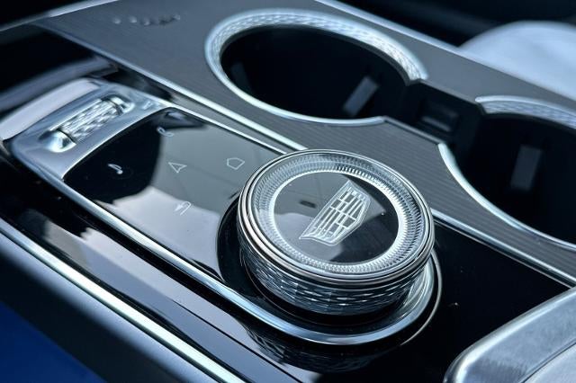 2024 Cadillac LYRIQ Luxury 1