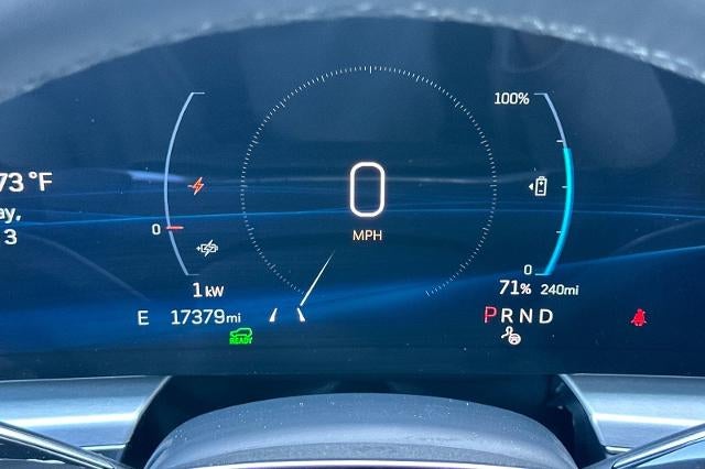 2024 Cadillac LYRIQ Luxury 1