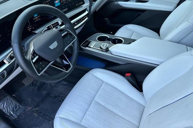2024 Cadillac LYRIQ Luxury 1