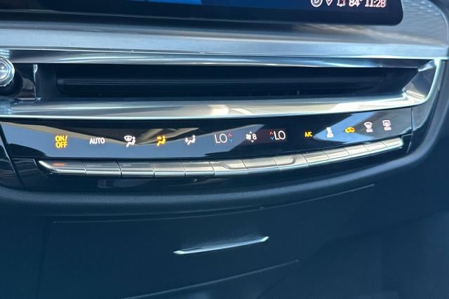 2024 Cadillac LYRIQ Luxury 1