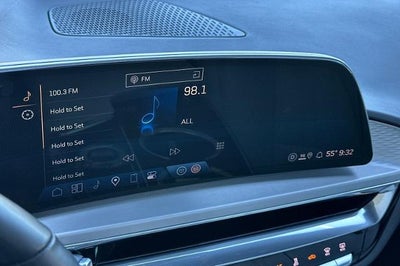 2024 Cadillac LYRIQ Luxury 1