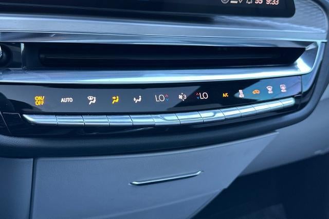 2024 Cadillac LYRIQ Luxury 1