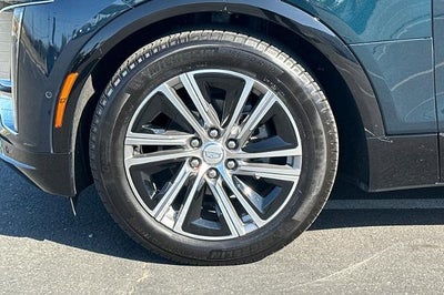 2024 Cadillac LYRIQ Luxury 1
