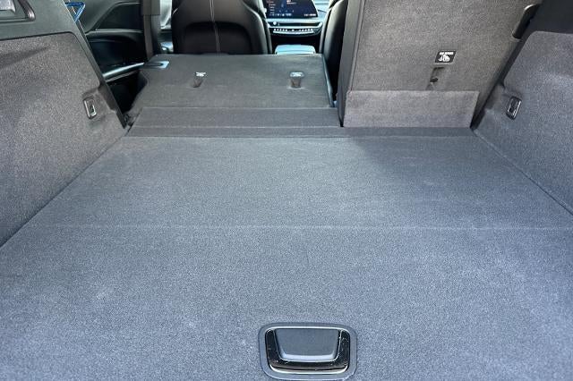 2025 Cadillac LYRIQ Sport 1