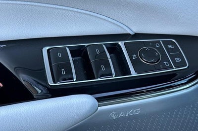 2024 Cadillac LYRIQ Sport 2