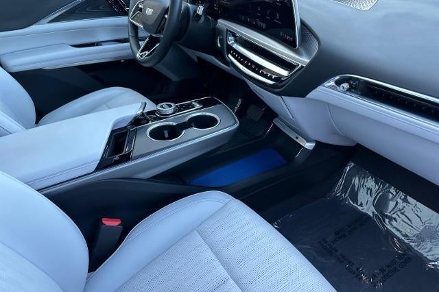 2024 Cadillac LYRIQ Sport 2