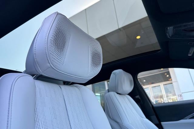 2024 Cadillac LYRIQ Sport 2