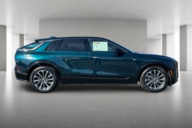 2024 Cadillac LYRIQ Sport 2