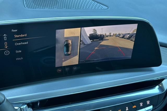 2024 Cadillac LYRIQ Sport 2