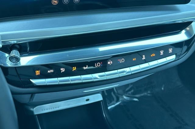 2024 Cadillac LYRIQ Sport 2