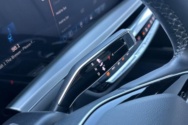 2024 Cadillac LYRIQ Sport 2