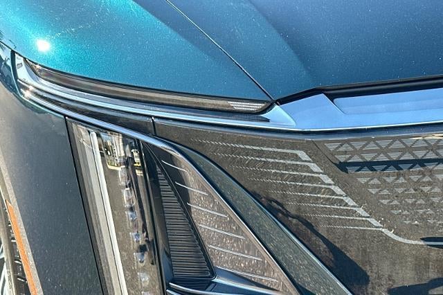 2024 Cadillac LYRIQ Sport 2
