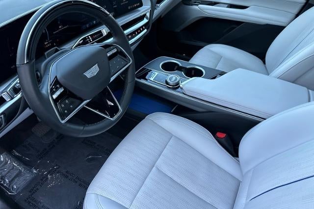 2024 Cadillac LYRIQ Sport 2