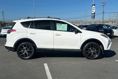 2018 Toyota RAV4 SE