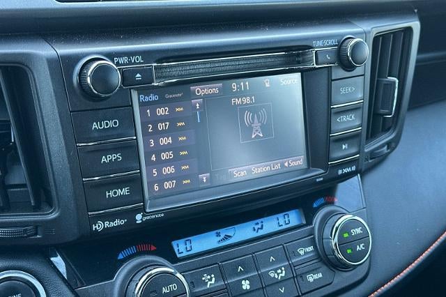2018 Toyota RAV4 SE
