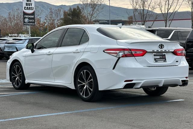 2020 Toyota Camry SE
