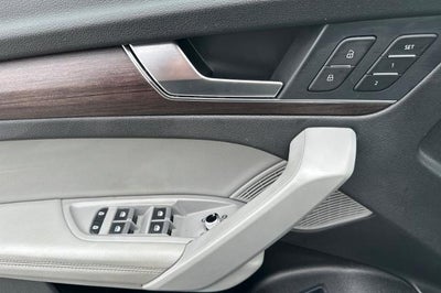 2022 Audi Q5 S line Premium Plus