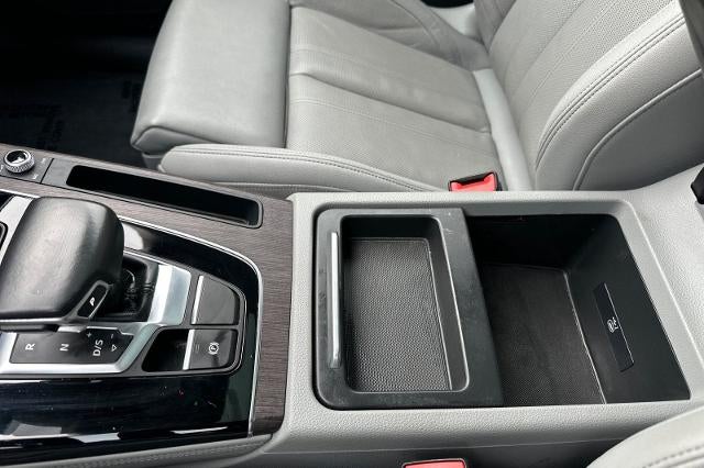 2022 Audi Q5 S line Premium Plus