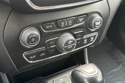 2023 Jeep Cherokee Altitude Lux 4x4