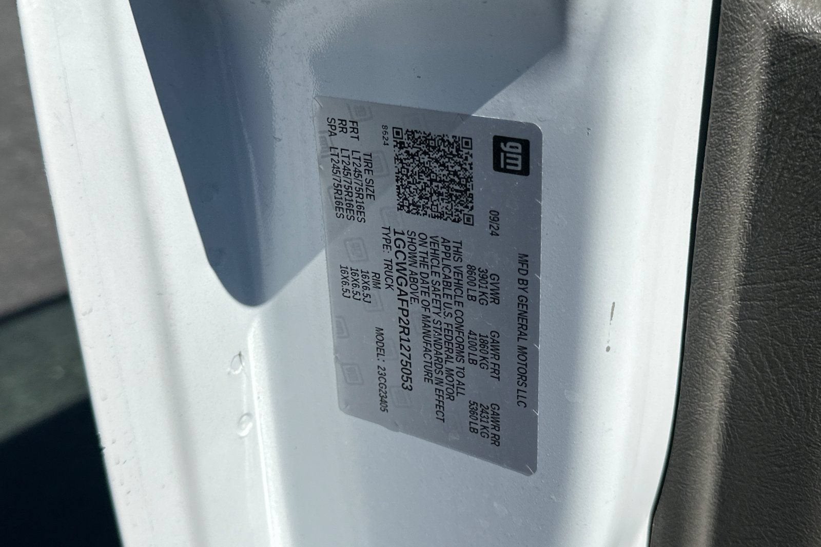 2024 Chevrolet Express Cargo 2500 Base