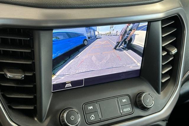 2022 GMC Acadia AT4