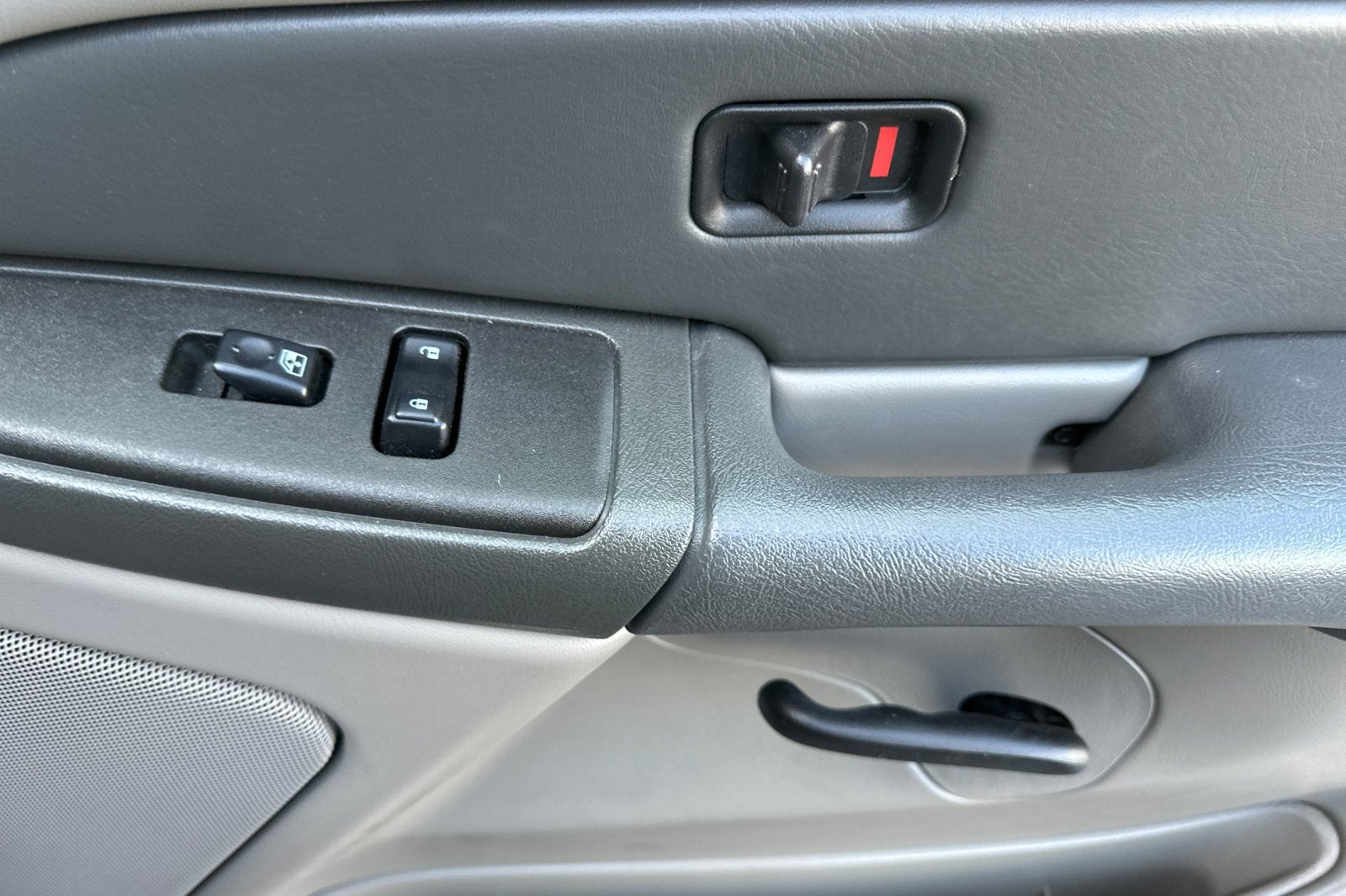 2003 Chevrolet Suburban LS
