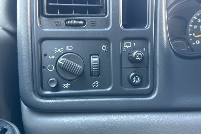 2003 Chevrolet Suburban LS