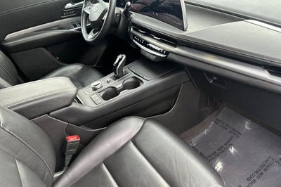 2024 Cadillac XT4 Premium Luxury