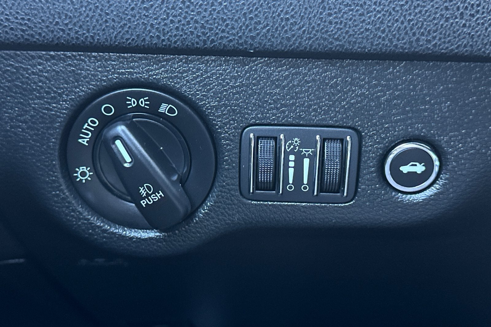2018 Dodge Charger SXT Plus RWD