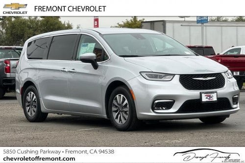 2023 Chrysler Pacifica Hybrid Touring L