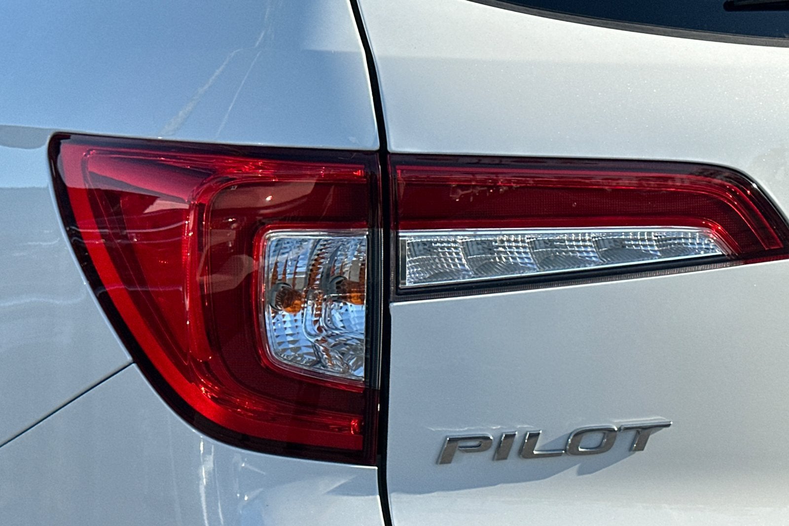 2021 Honda Pilot AWD Elite