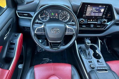 2022 Toyota Highlander XSE