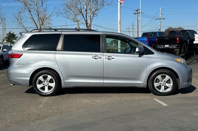 2015 Toyota Sienna LE AAS