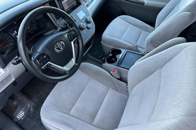 2015 Toyota Sienna LE AAS