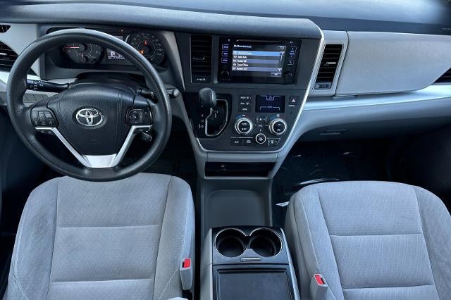 2015 Toyota Sienna LE AAS