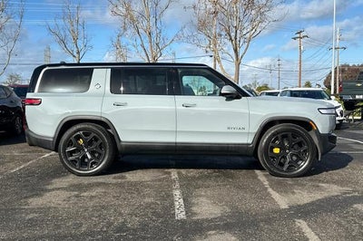 2023 RIVIAN R1S Adventure