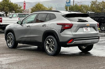 2025 Chevrolet Trax LT